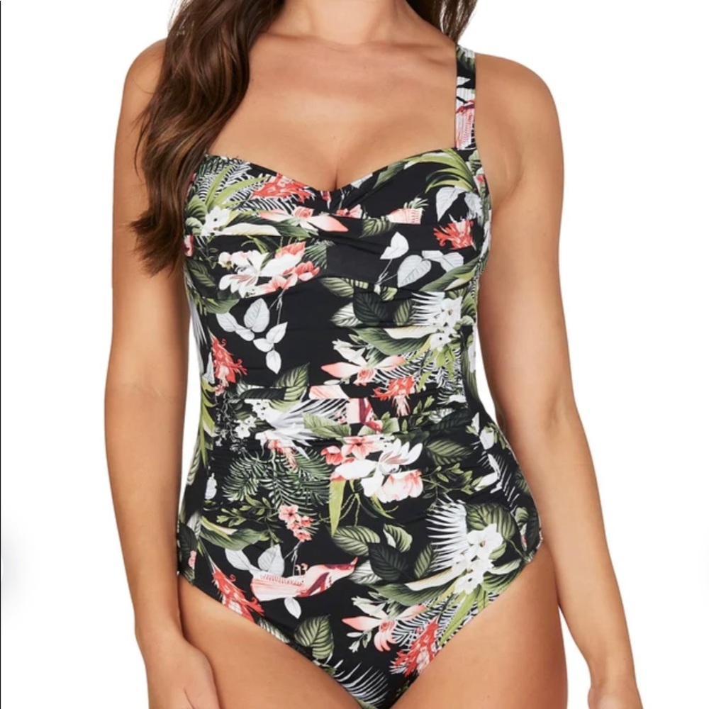 - Niptuck Swim Womens Swimsuit one piece Size 6 Island